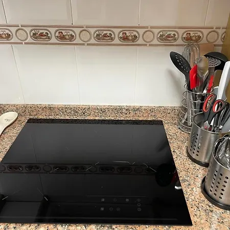 Calle Paralela Estocolmo 1, Two Bedrooms Near Locos And Consum Supermarket アパート *