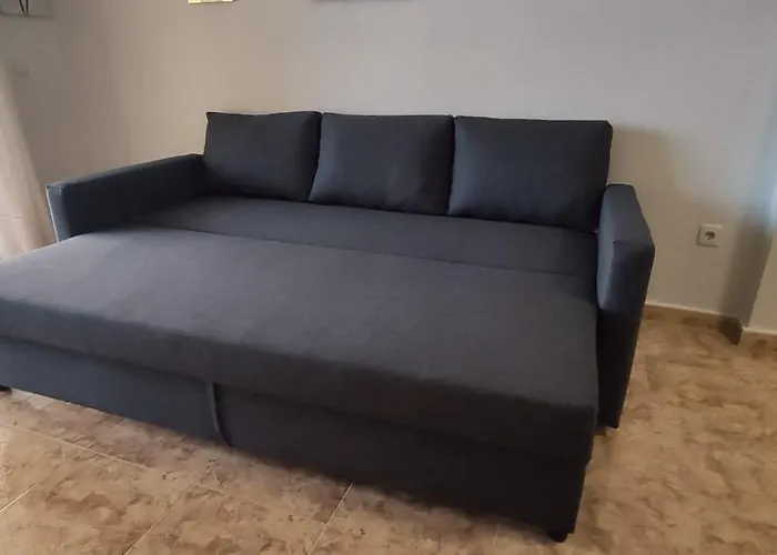 Apartment Calle Paralela Estocolmo 1, Two Bedrooms Near Locos And Consum Supermarket *