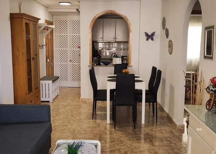 Apartment Calle Paralela Estocolmo 1, Two Bedrooms Near Locos And Consum Supermarket *