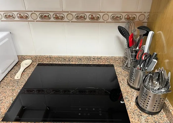 Calle Paralela Estocolmo 1, Two Bedrooms Near Locos And Consum Supermarket Apartment *