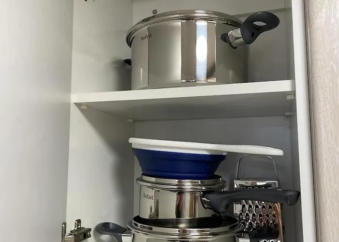 Apartment Calle Paralela Estocolmo 1, Two Bedrooms Near Locos And Consum Supermarket *