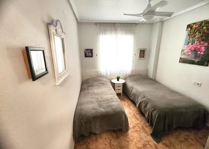 Calle Paralela Estocolmo 1, Two Bedrooms Near Locos And Consum Supermarket * Torrevieja