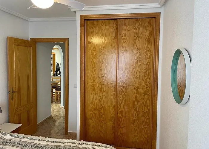 Calle Paralela Estocolmo 1, Two Bedrooms Near Locos And Consum Supermarket Apartment *