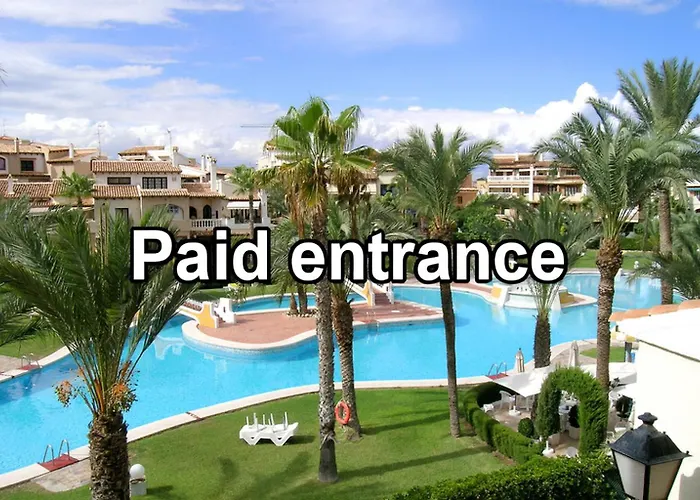 Calle Paralela Estocolmo 1, Two Bedrooms Near Locos And Consum Supermarket *