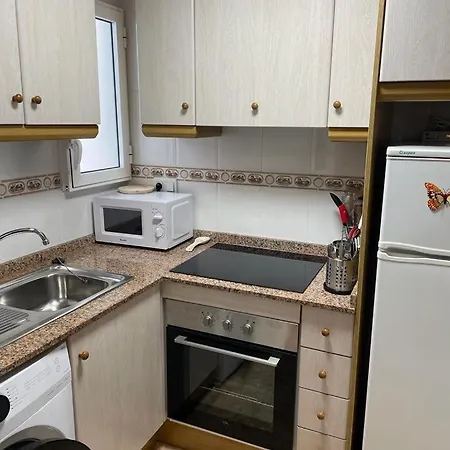 Calle Paralela Estocolmo 1, Two Bedrooms Near Locos And Consum Supermarket Apartment *