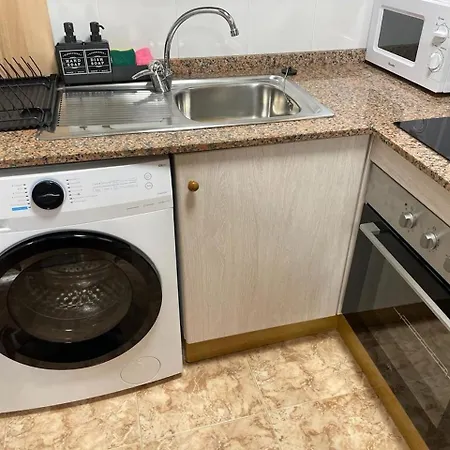 Calle Paralela Estocolmo 1, Two Bedrooms Near Locos And Consum Supermarket Apartment