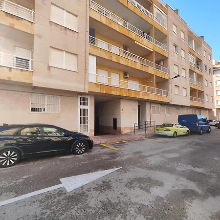 Calle Paralela Estocolmo 1, Two Bedrooms Near Locos And Consum Supermarket * Торрев'єха