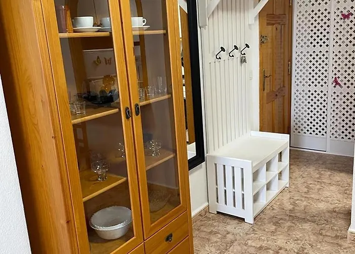 Apartment Calle Paralela Estocolmo 1, Two Bedrooms Near Locos And Consum Supermarket *