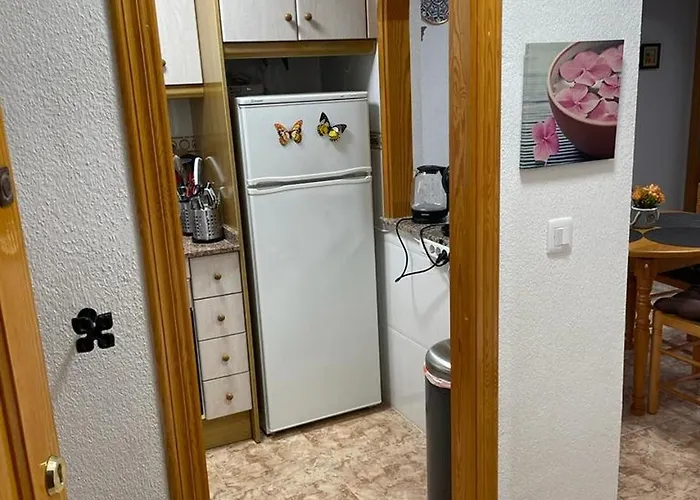 Calle Paralela Estocolmo 1, Two Bedrooms Near Locos And Consum Supermarket Apartment *