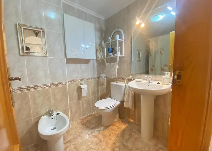 Appartement Calle Paralela Estocolmo 1, Two Bedrooms Near Locos And Consum Supermarket