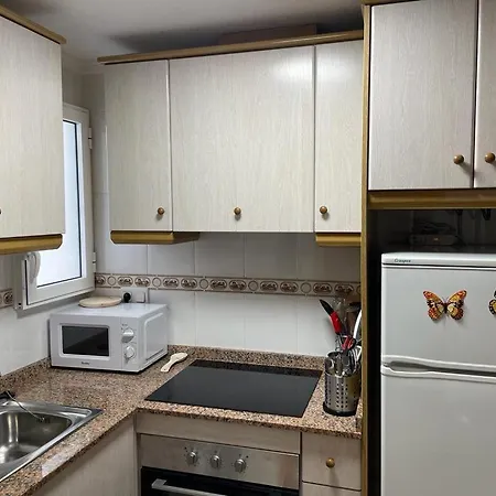 Διαμέρισμα Calle Paralela Estocolmo 1, Two Bedrooms Near Locos And Consum Supermarket *